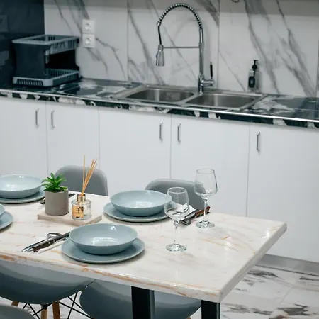 Rata Apartment *